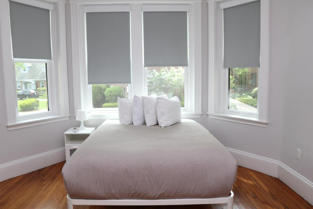 A Stylish Stay W/ A Queen Bed, Heated Floors.. #18 Brookline Exterior foto